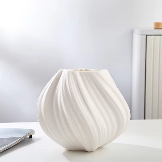 DELUXE™ Keramikvasen-Set „Wave" — Skulpturales Wellendesign in Weiß